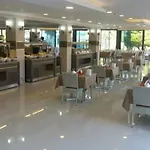 Ada Newday 호텔 쿠사다시