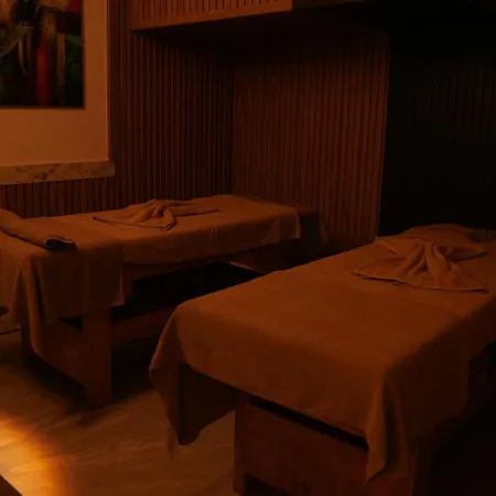 Ada Newday Κουσάντασι