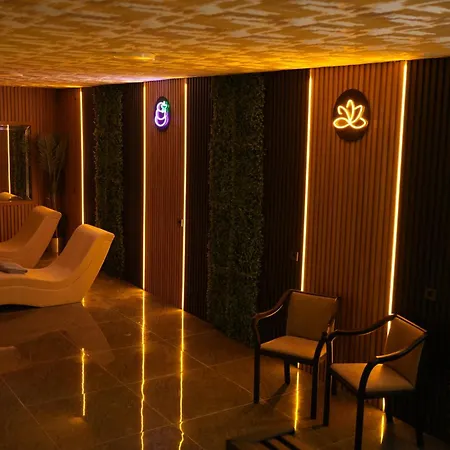 Ada Newday Ξενοδοχείο Κουσάντασι