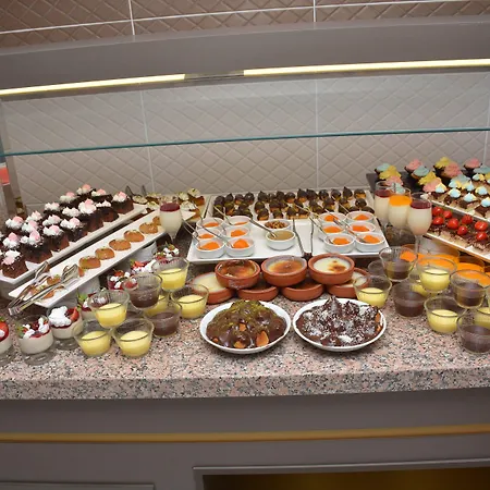 Ada Newday Κουσάντασι